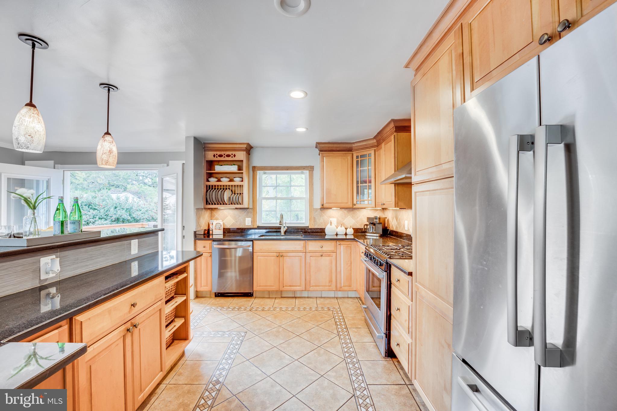 1201 Collingwood Road Alexandria, VA 22308 - Photo 11 of 35 Eat-in Kitchen