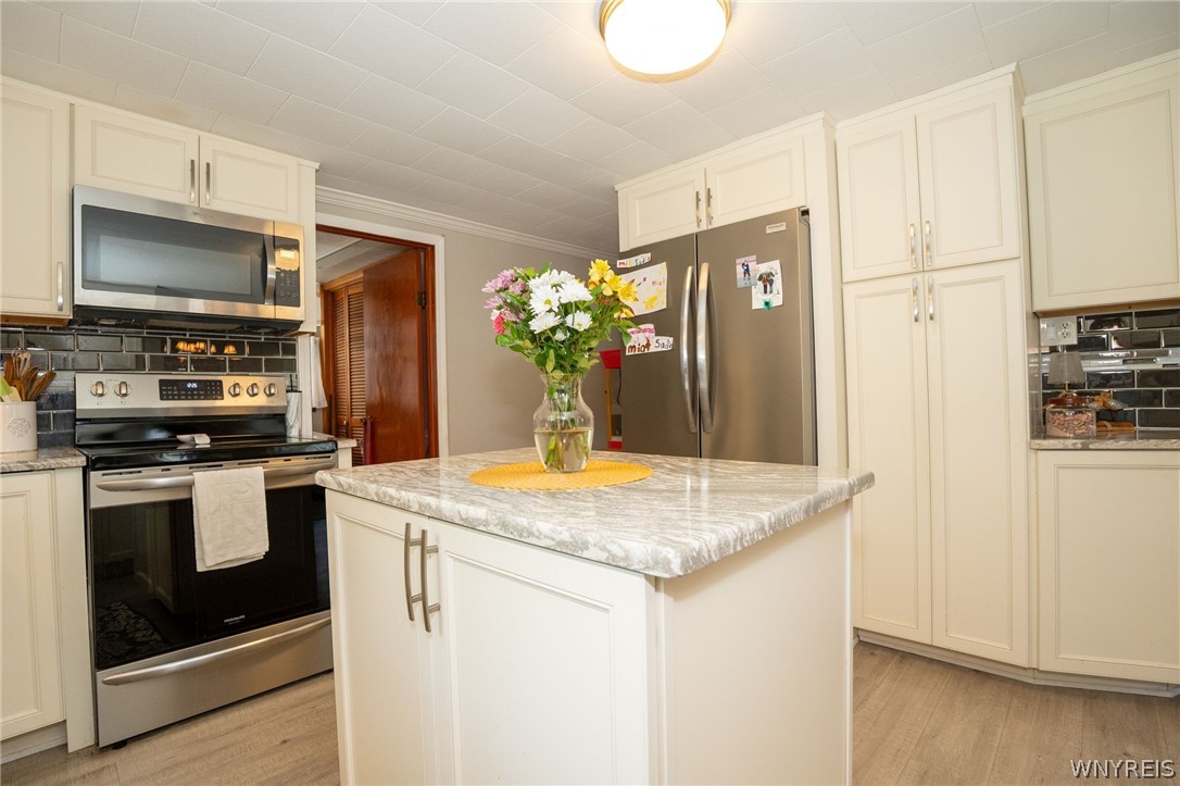 343 Roat Drive Evans, NY 14006 - Photo 4 of 41