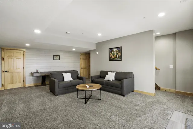 $1,100,000 | 1026 North Camp Road, McHenry, MD 21541