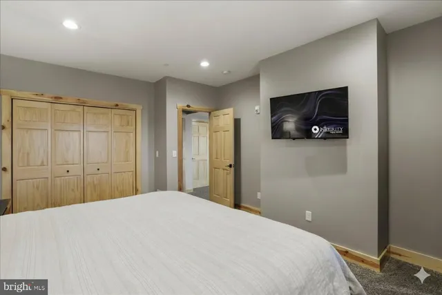 $1,100,000 | 1026 North Camp Road, McHenry, MD 21541