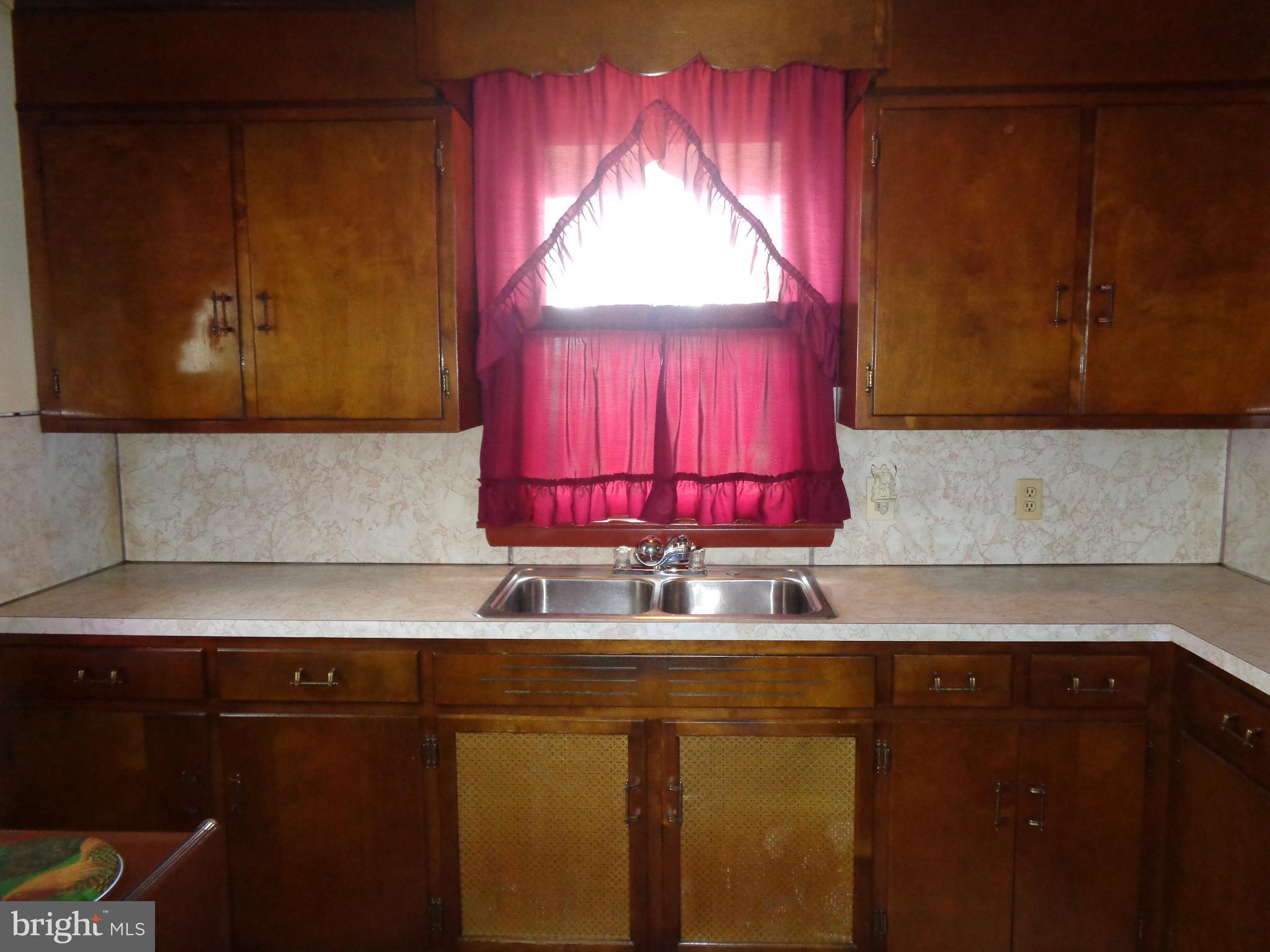 334 3rd Street Hanover, PA 17331 - Photo 7 of 31 Gallery Image 7