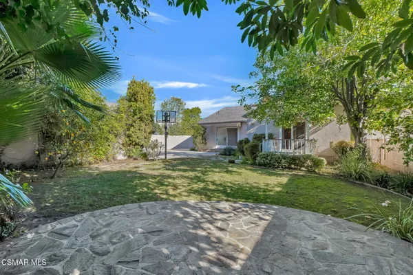 $5,300 | 6045 Sunnyslope Avenue, Van Nuys, CA 91401