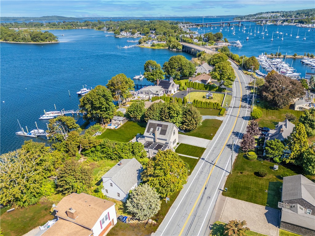 72 Point Road Portsmouth, RI 02871 - Photo 12 of 33 Gallery Image 12