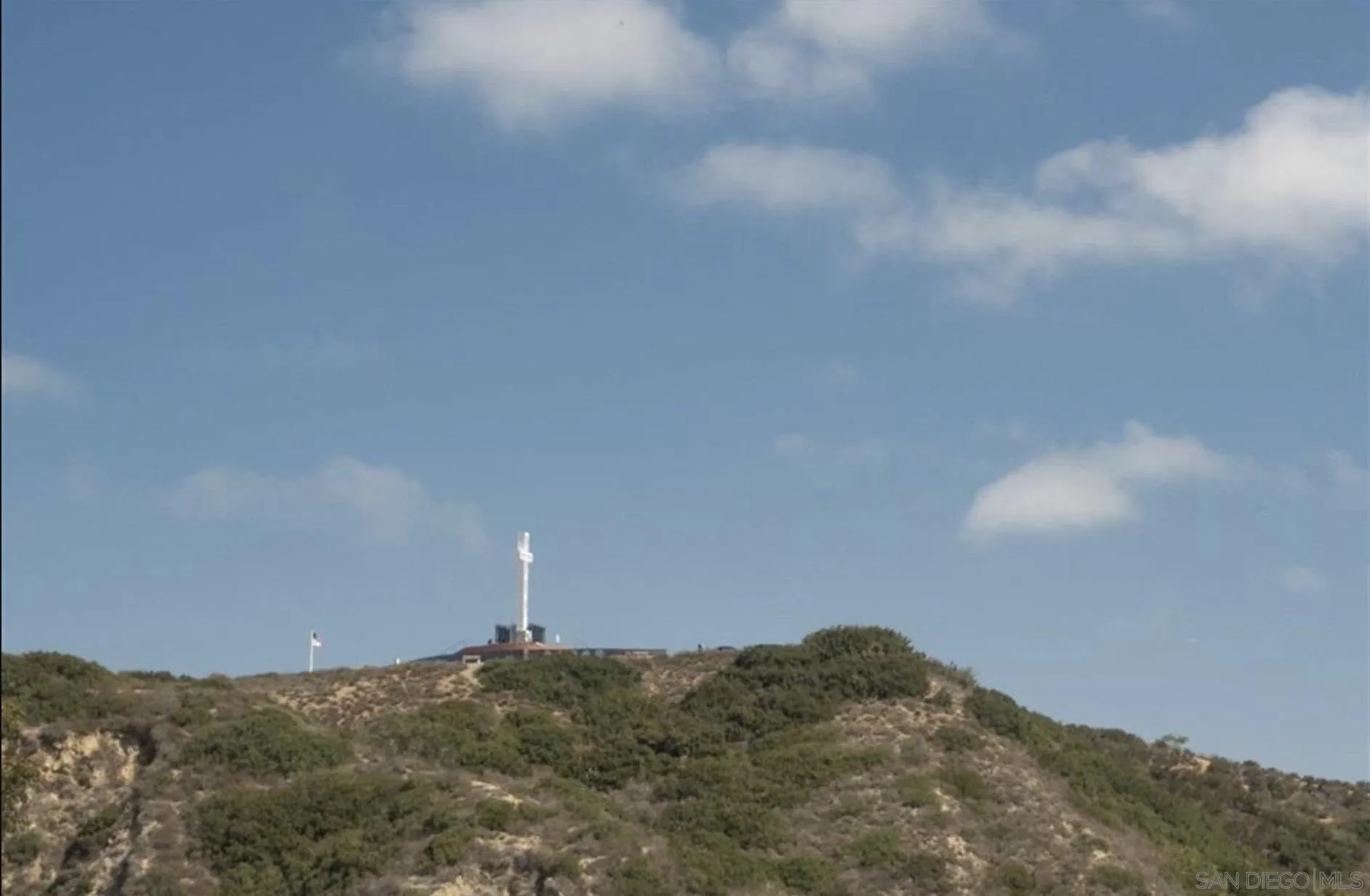 6555 Caminito Scioto La Jolla, CA 92037 - Photo 11 of 12 a view of a dry yard