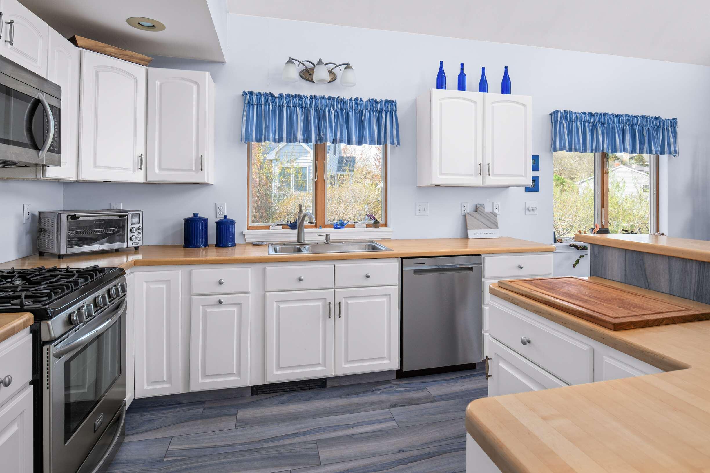 204 Nubble Road York, ME 03909 - Photo 6 of 32 Kitchen