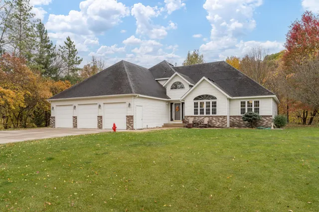 $599,900 | 3136 River Meadows Drive, Mankato, MN 56001