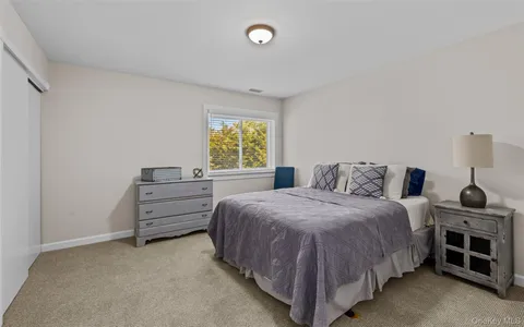 $775,000 | 163 Boathouse Lane, Unit 163, Bay Shore, NY 11706