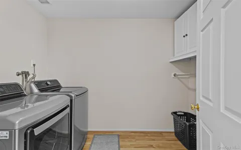 $775,000 | 163 Boathouse Lane, Unit 163, Bay Shore, NY 11706