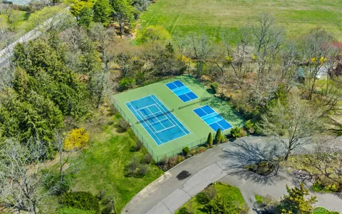 $775,000 | 163 Boathouse Lane, Unit 163, Bay Shore, NY 11706