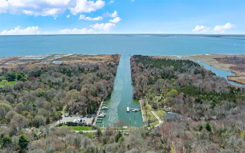 $775,000 | 163 Boathouse Lane, Unit 163, Bay Shore, NY 11706