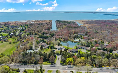 $775,000 | 163 Boathouse Lane, Unit 163, Bay Shore, NY 11706