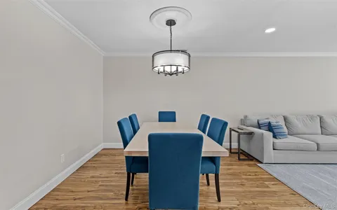 $775,000 | 163 Boathouse Lane, Unit 163, Bay Shore, NY 11706