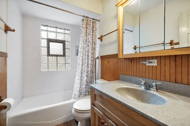 $298,750 | 9600 Central Avenue, Oak Lawn, IL 60453