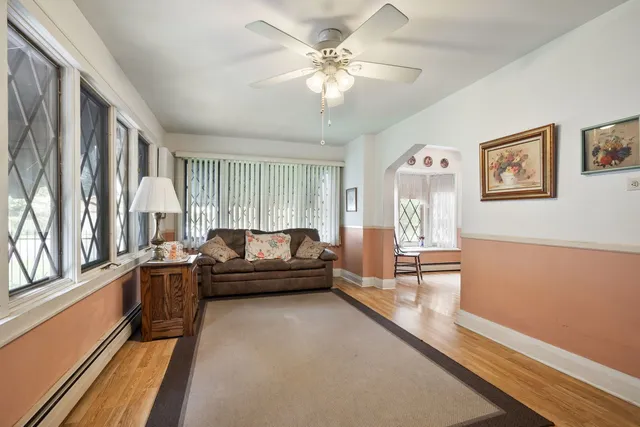 $298,750 | 9600 Central Avenue, Oak Lawn, IL 60453