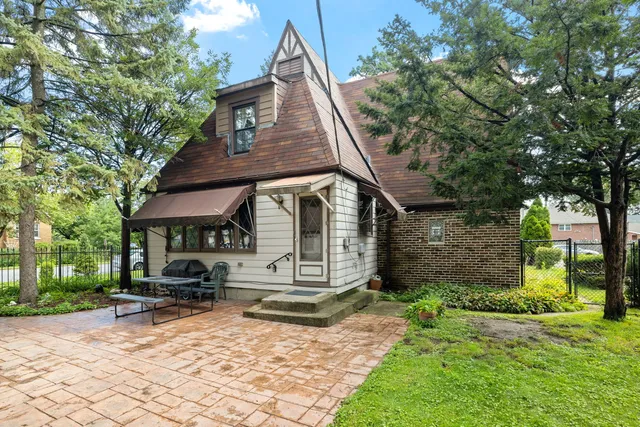 $298,750 | 9600 Central Avenue, Oak Lawn, IL 60453