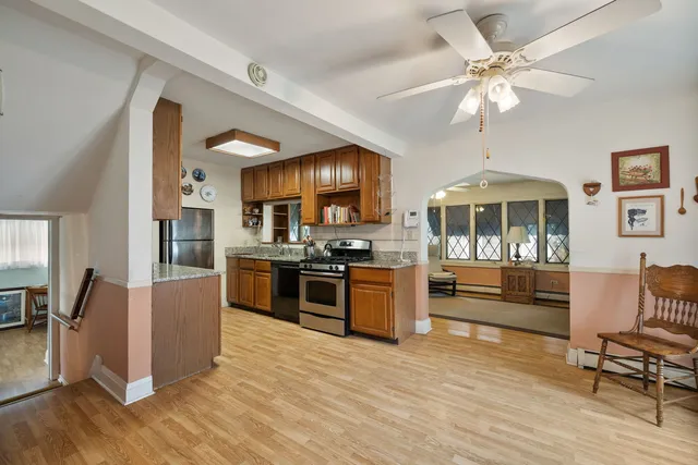 $298,750 | 9600 Central Avenue, Oak Lawn, IL 60453