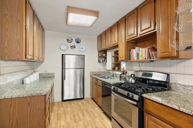 $298,750 | 9600 Central Avenue, Oak Lawn, IL 60453