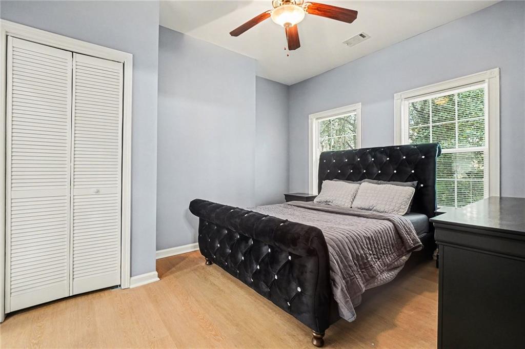 1382 Elizabeth Lane Atlanta, GA 30344 - Photo 17 of 27