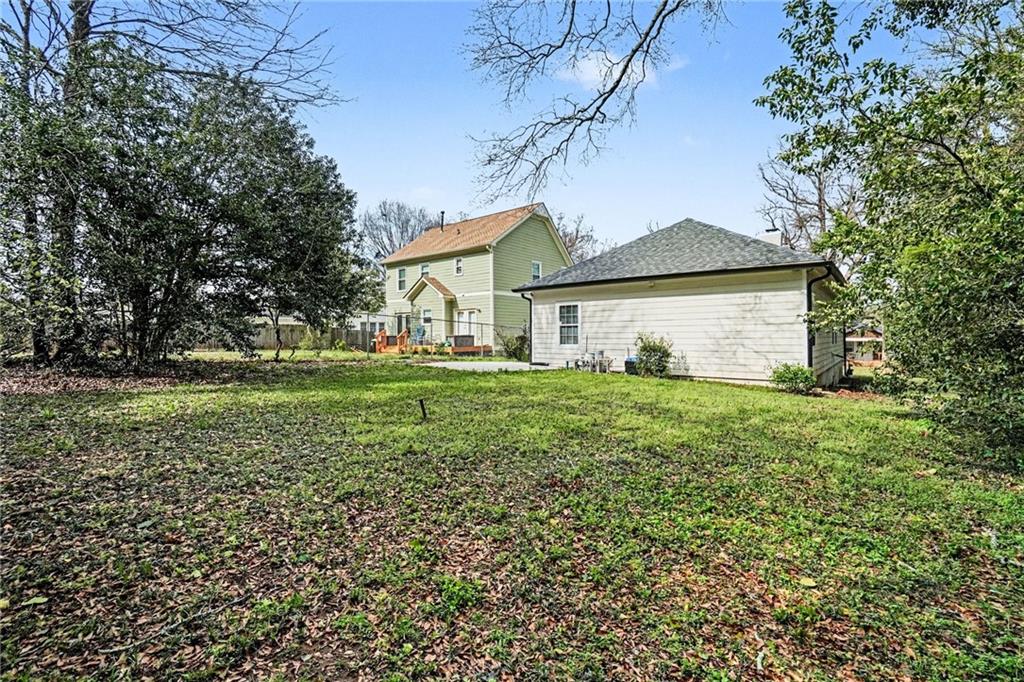 1382 Elizabeth Lane Atlanta, GA 30344 - Photo 23 of 27