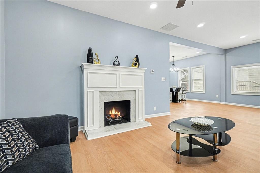 1382 Elizabeth Lane Atlanta, GA 30344 - Photo 3 of 27