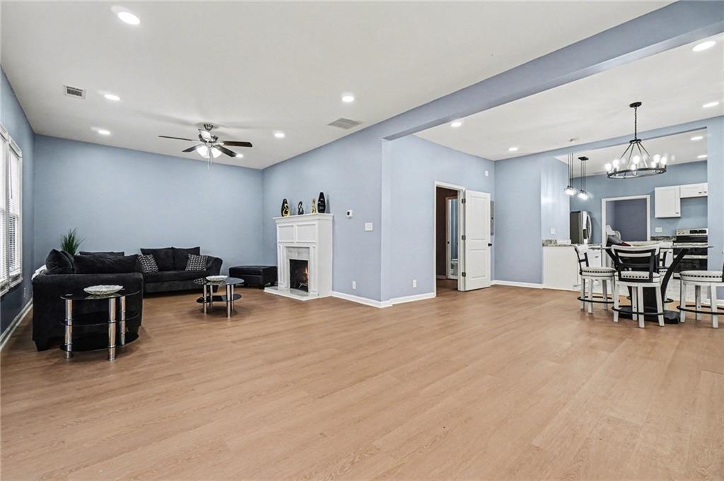 1382 Elizabeth Lane Atlanta, GA 30344 - Photo 6 of 27
