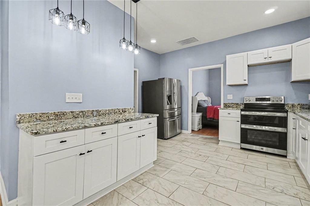 1382 Elizabeth Lane Atlanta, GA 30344 - Photo 10 of 27