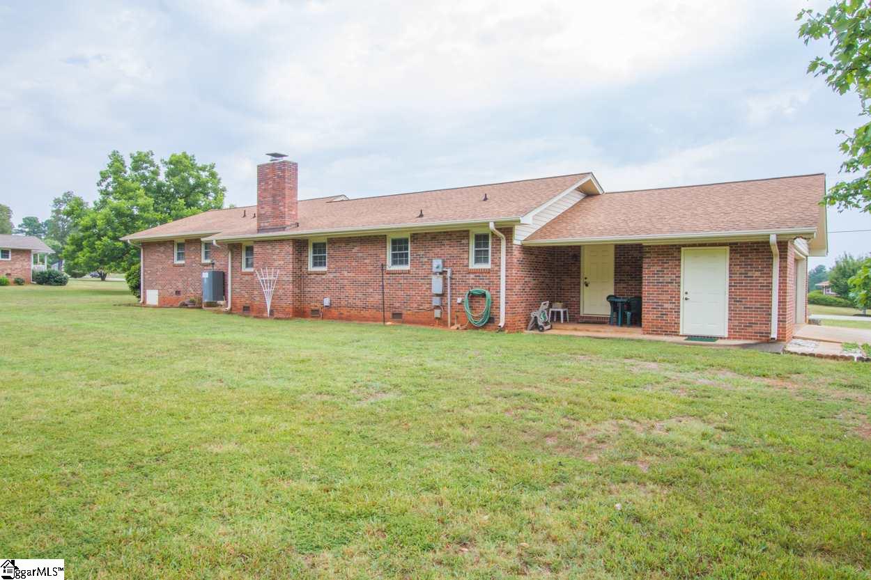 422 Broadway Lake Road Anderson, SC 29621 - Photo 34 of 36 Gallery Image 34