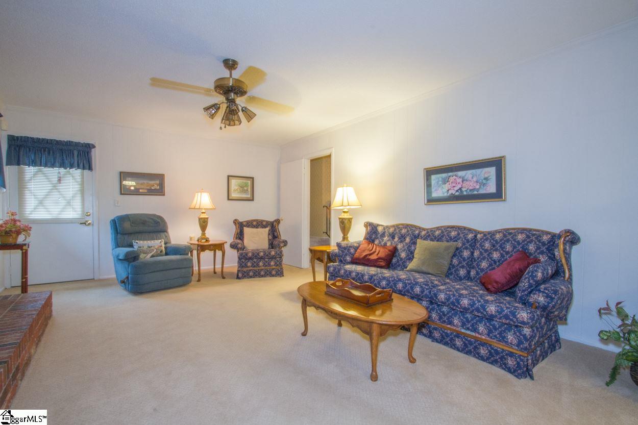 422 Broadway Lake Road Anderson, SC 29621 - Photo 5 of 36 Gallery Image 5