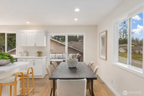 $1,139,950 | 12103 Southeast 70th Street, Newcastle, WA 98056