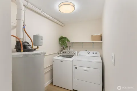 $1,139,950 | 12103 Southeast 70th Street, Newcastle, WA 98056