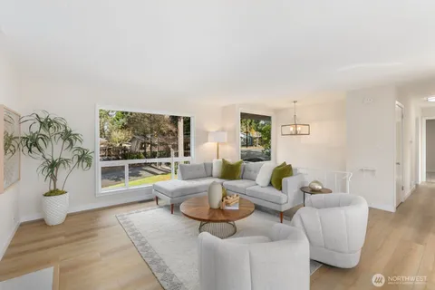 $1,139,950 | 12103 Southeast 70th Street, Newcastle, WA 98056