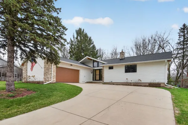 $524,900 | 13 Oxwood Circle, Madison, WI 53717