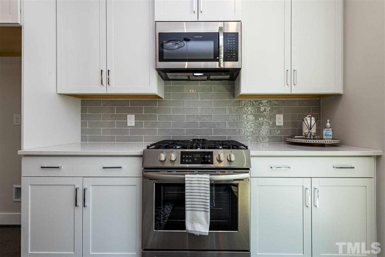 1610 Draper View Loop, Unit 105 Raleigh, NC 27608 - Photo 11 of 30