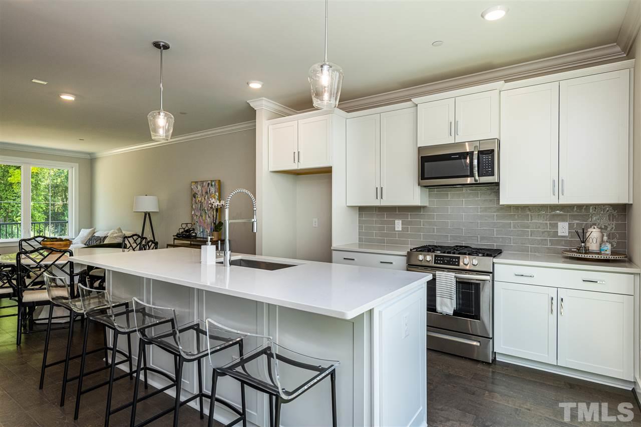 1610 Draper View Loop, Unit 105 Raleigh, NC 27608 - Photo 10 of 30