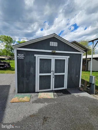 $135,000 | 15 & 16 Poison Oak, Falling Waters, WV 25419