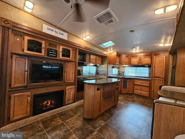 $135,000 | 15 & 16 Poison Oak, Falling Waters, WV 25419