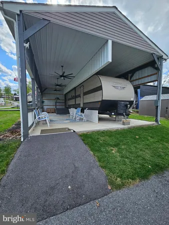 $135,000 | 15 & 16 Poison Oak, Falling Waters, WV 25419