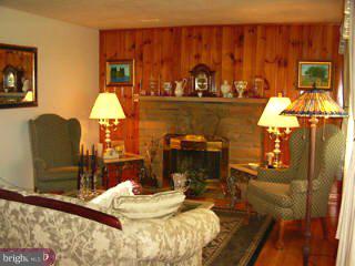 44 Federal City Road Ewing, NJ 08638 - Photo 3 of 6
