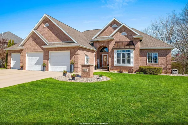 $725,000 | 2187 Palmer Drive, Green Bay, WI 54311