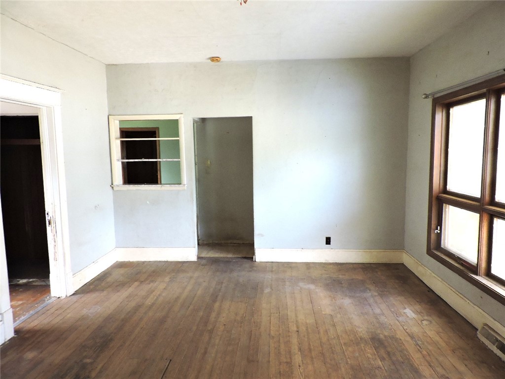 203 Whittier Street Georgetown, IL 61846 - Photo 5 of 10