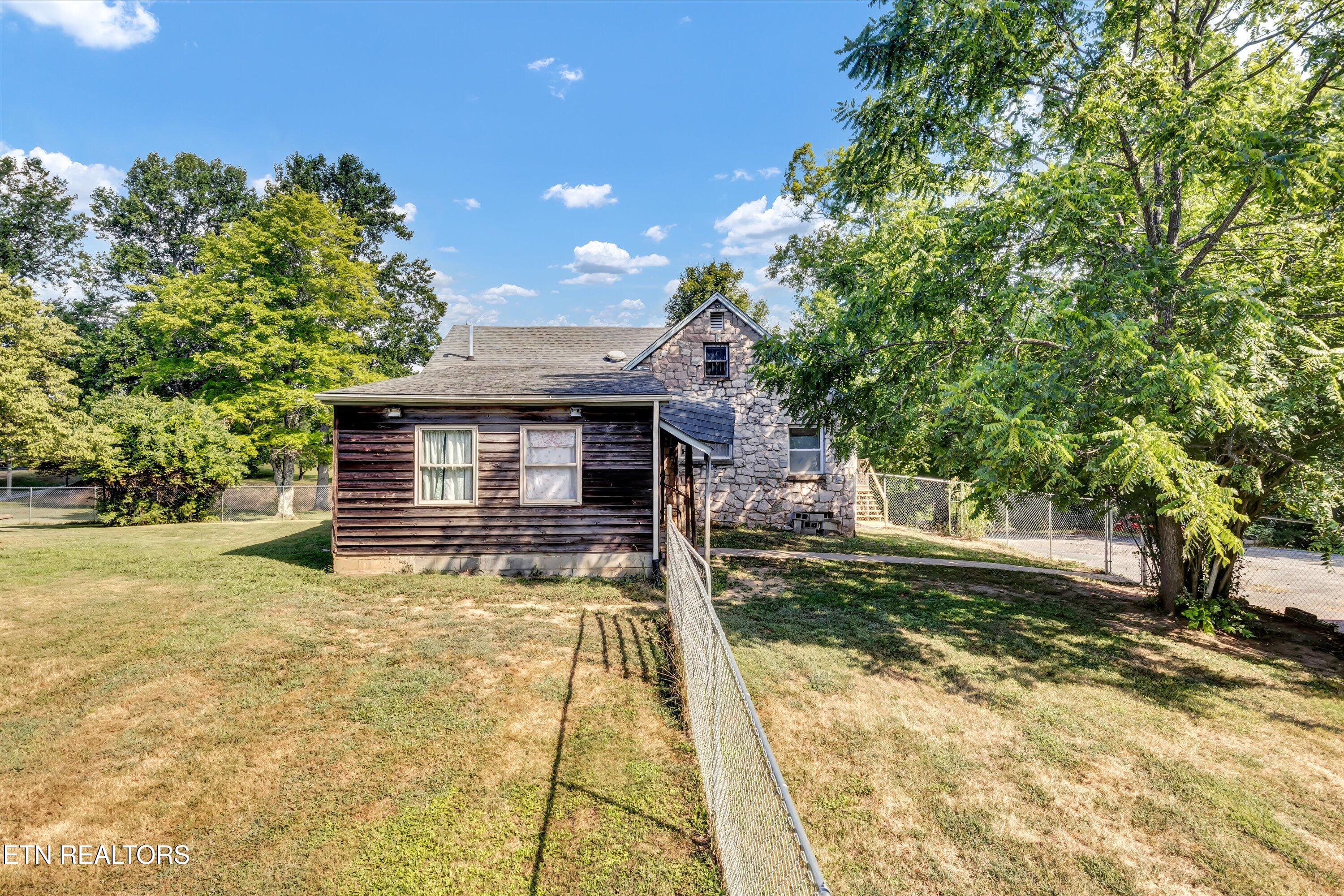 912 East Hendron Chapel Road Knoxville, TN 37920 - Photo 25 of 25 25-912 E Hendron Chapel Rd-25