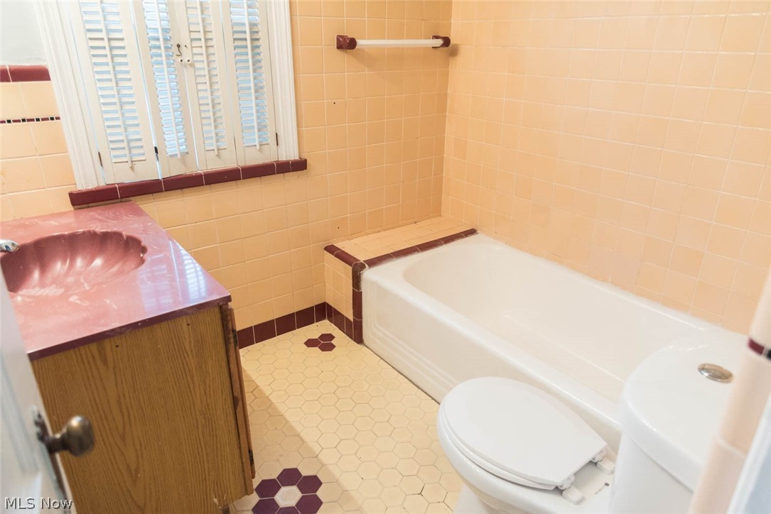 3498 Berkeley Road Cleveland Heights, OH 44118 - Photo 20 of 34