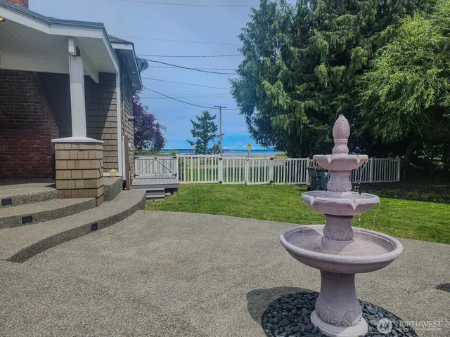 $3,700 | 309 V Street, Port Townsend, WA 98368