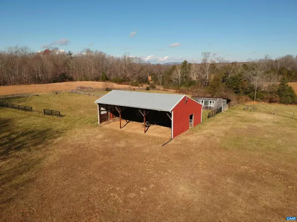 a view of entryway with a rug