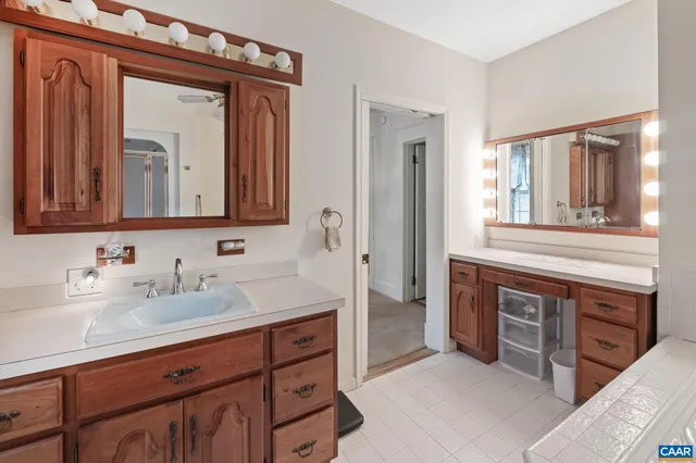 $950,000 | 2037 North Boston Road, Troy, VA 22974