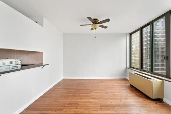 $3,400 | 300 East 93rd Street, Unit 17C | Upper East Side