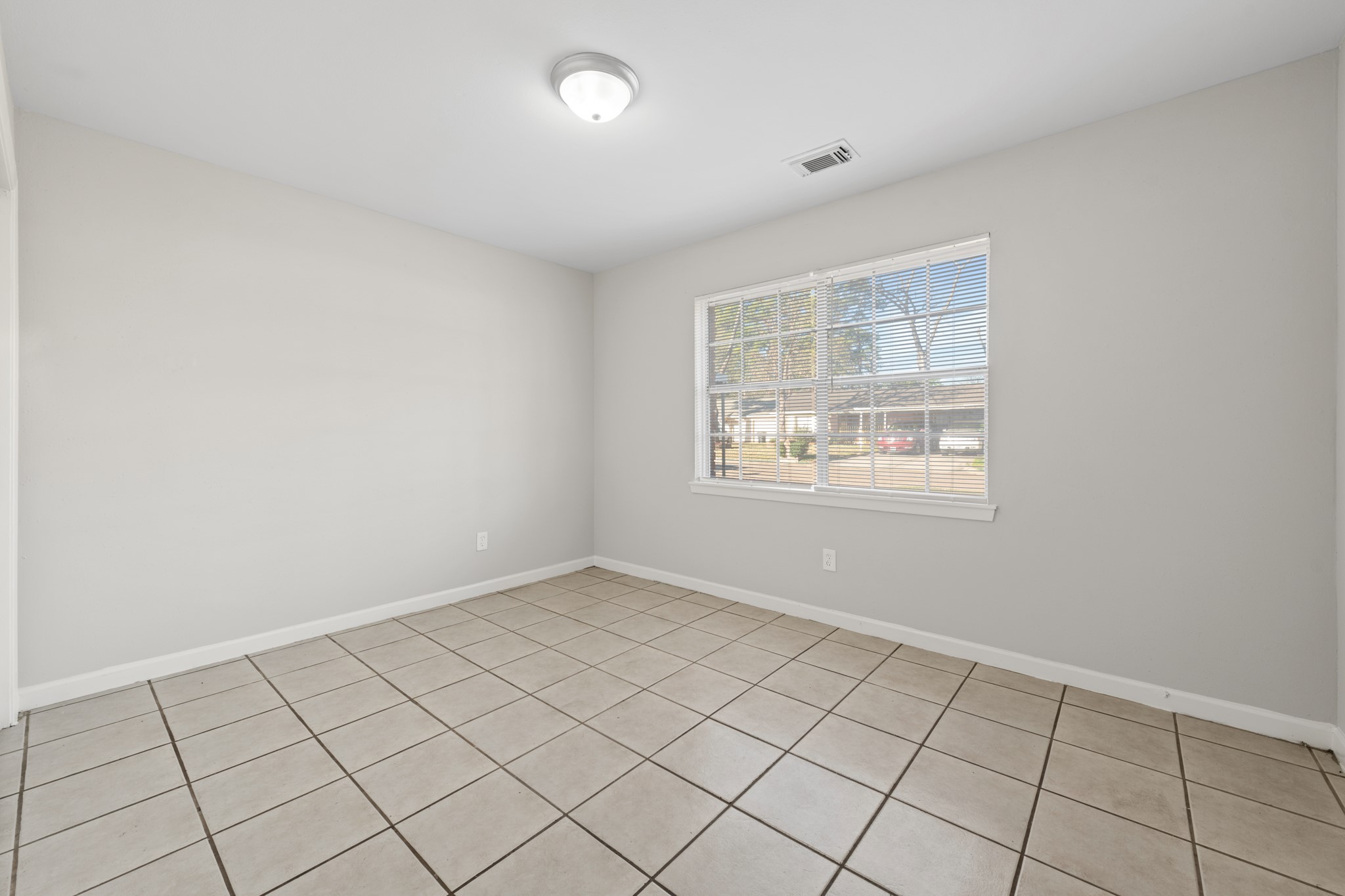 11218 Rebel Road Houston, TX 77016 - Photo 11 of 13