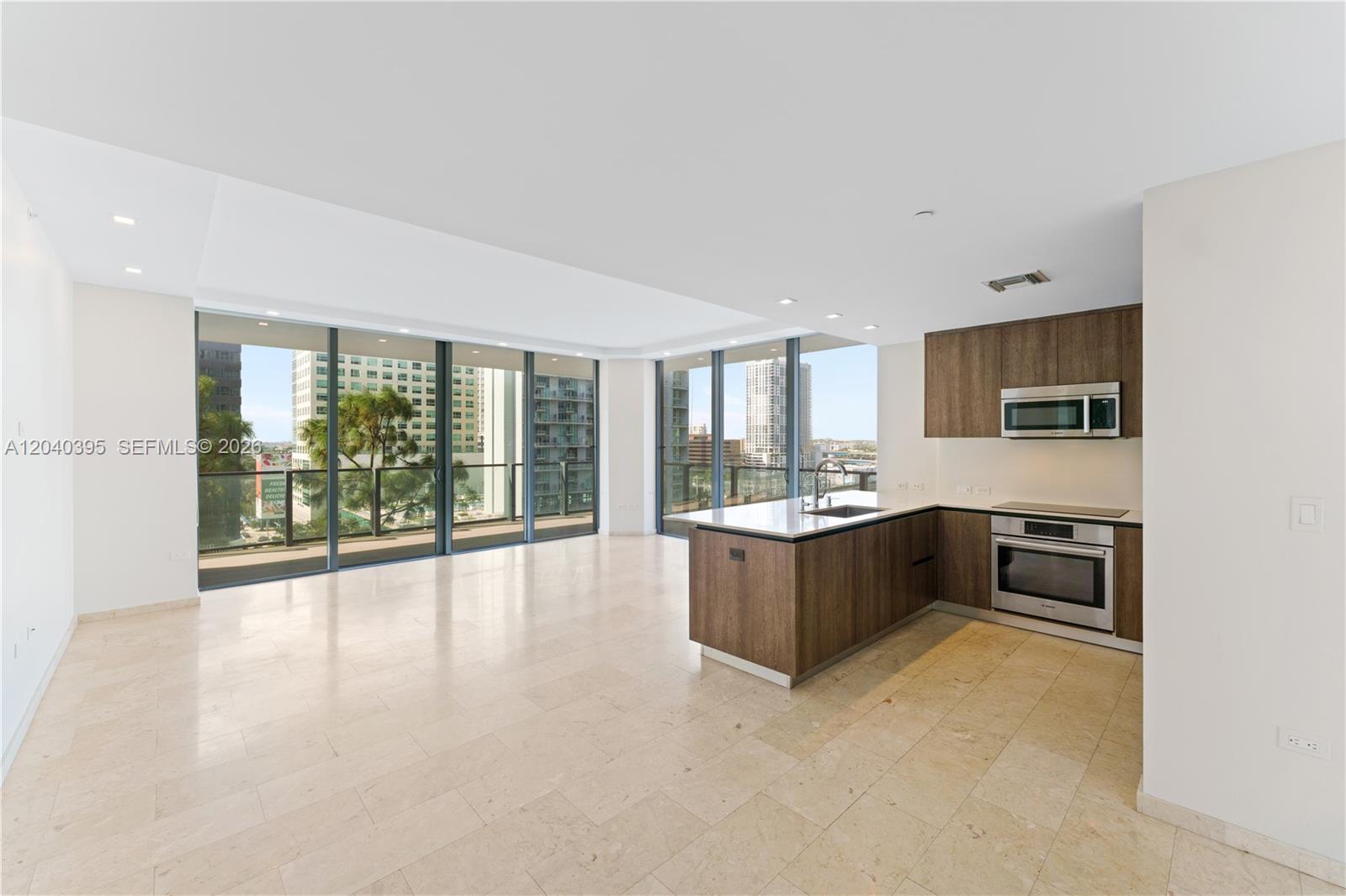 88 Southwest 7th Street, Unit 712 Miami, FL 33130 - Photo 6 of 22