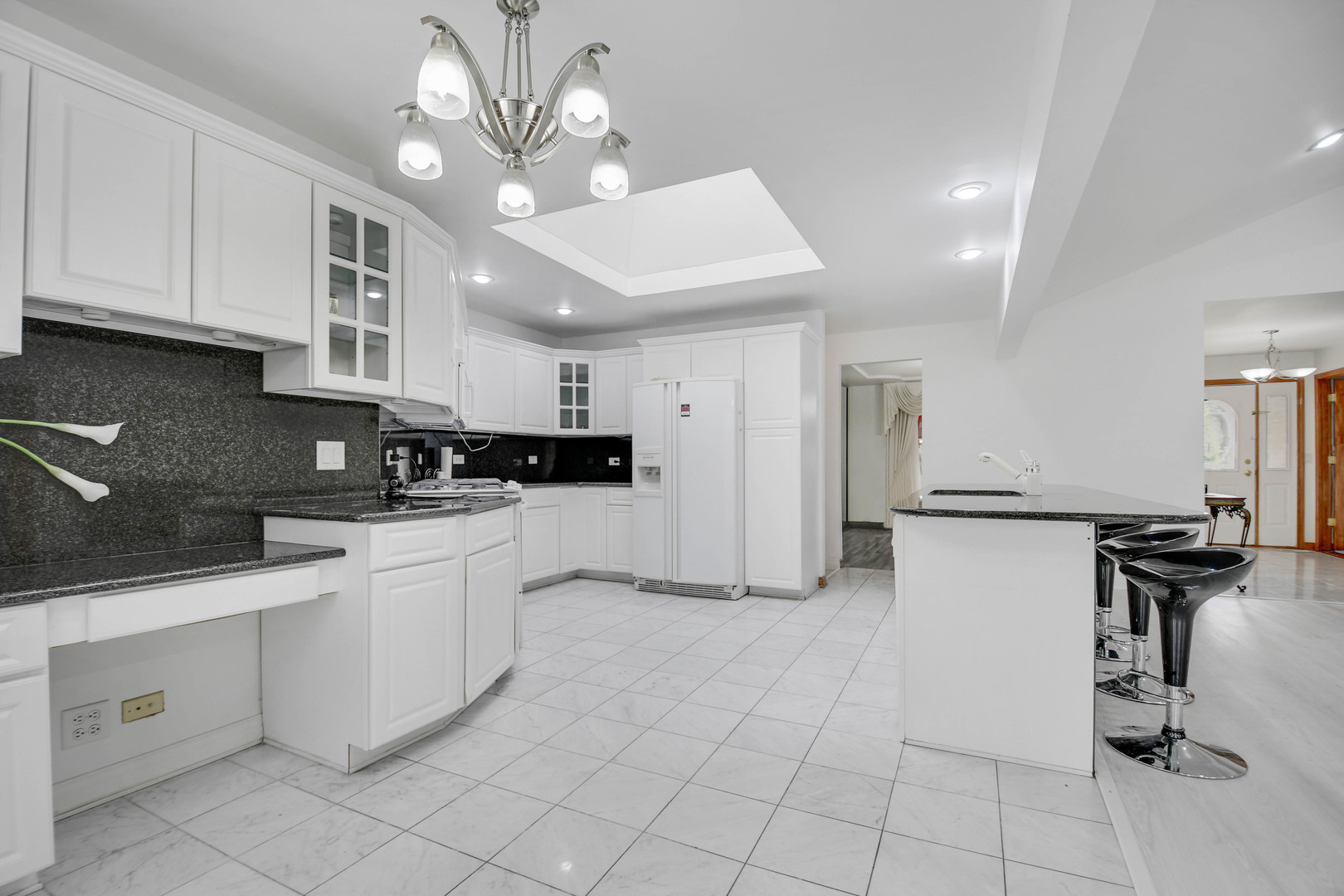 14650 Lamon Avenue Midlothian, IL 60445 - Photo 11 of 42