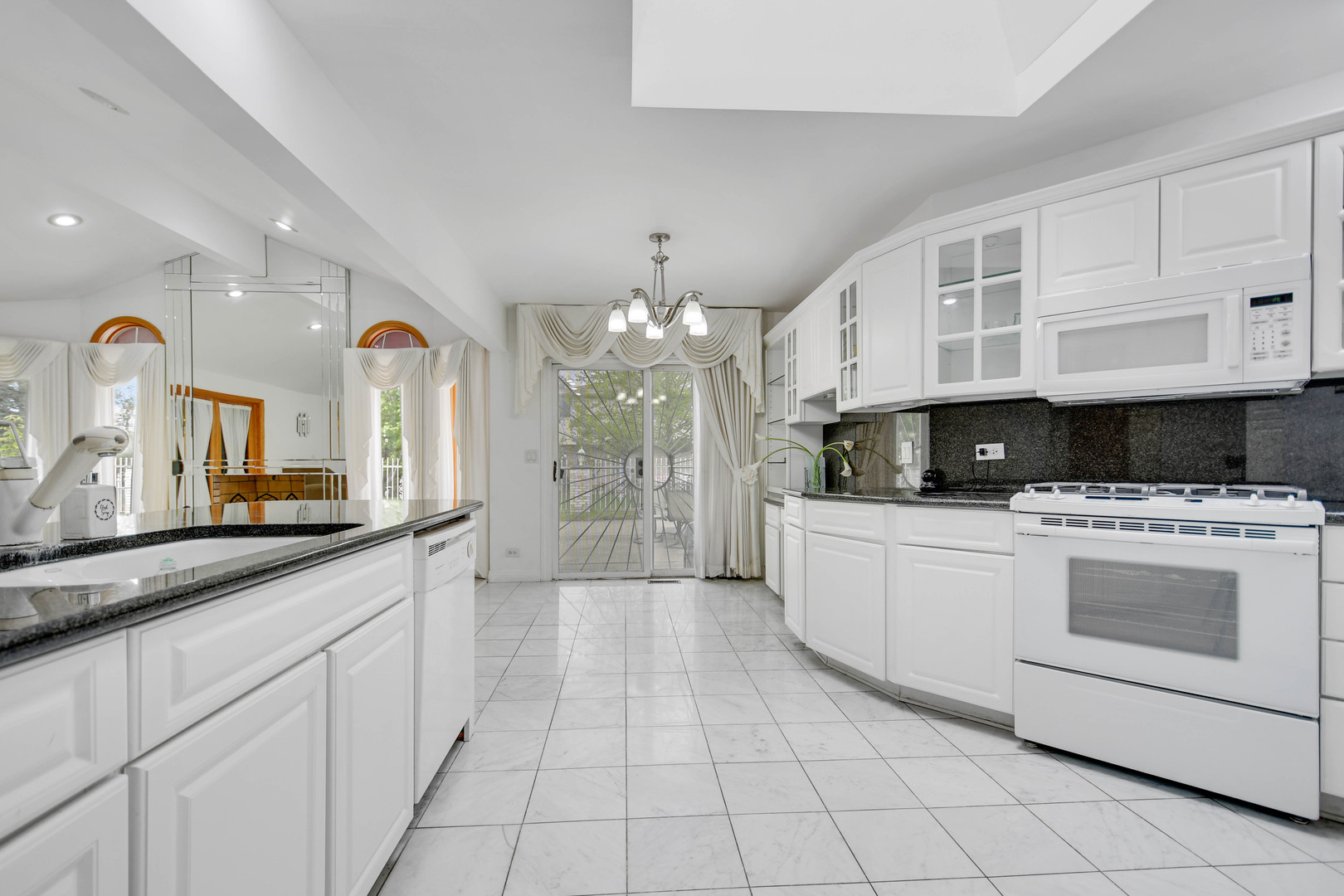 14650 Lamon Avenue Midlothian, IL 60445 - Photo 12 of 42